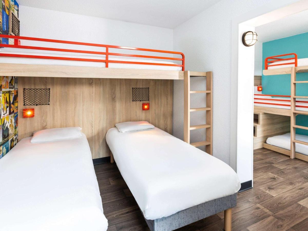 Hotelf1 Cholet Bagian luar foto