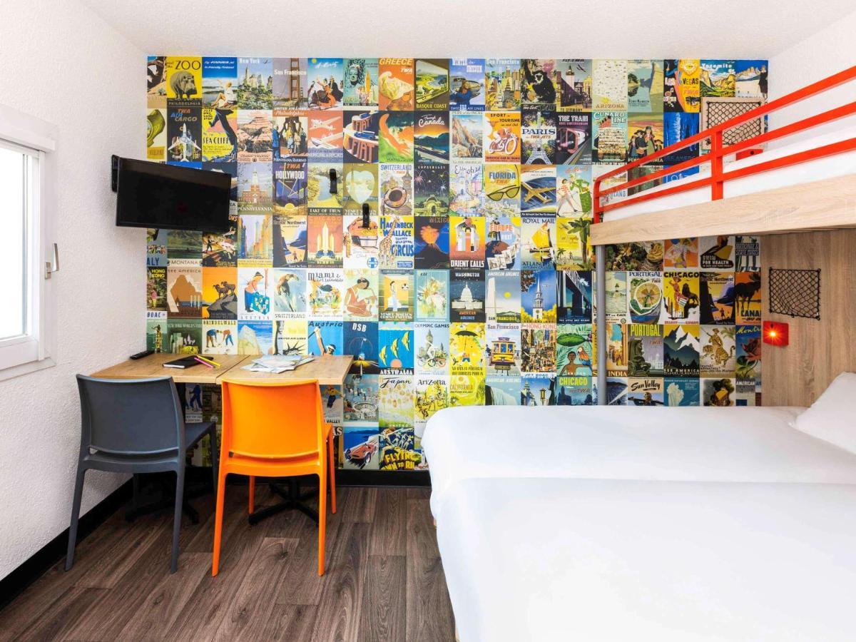 Hotelf1 Cholet Bagian luar foto